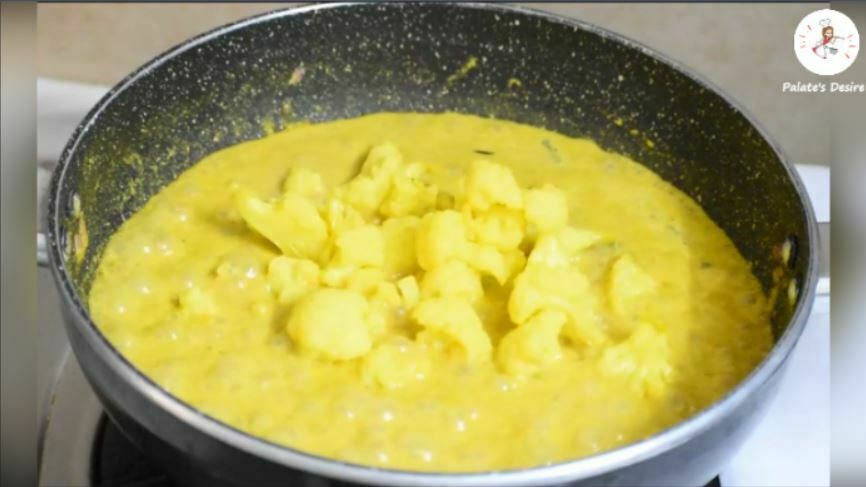 Cauliflower Potato Kurma | aloo gobi kurma