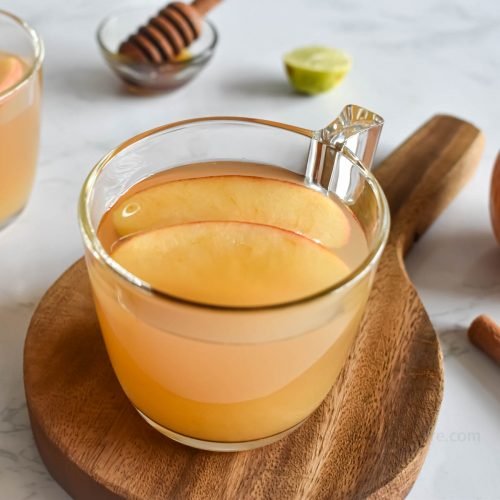 https://www.palatesdesire.com/wp-content/uploads/2021/11/apple-cinnamon-tea-recipe-500x500.jpg