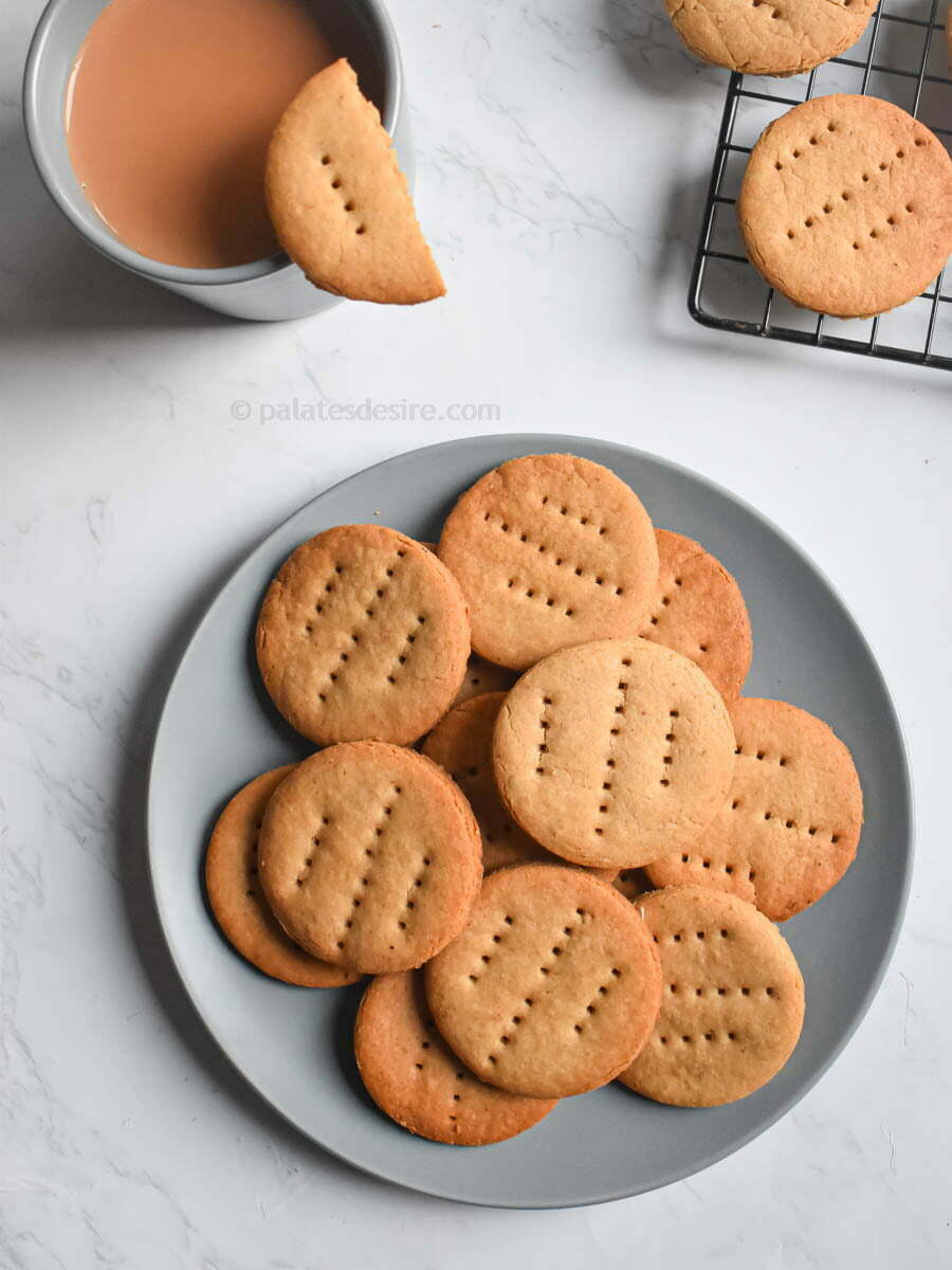 wholw-wheat-butter-biscuits