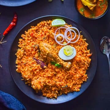 spicy-ambur-style-chicken-biryani-with -boiled-eggs