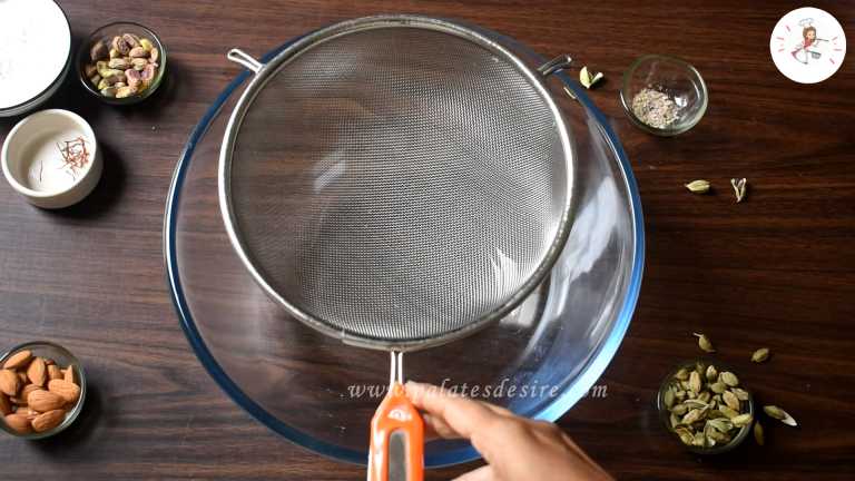 place-a-strainer-over-a-deep-bowl