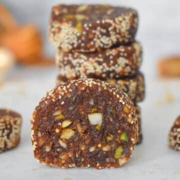 anjeer khajoor roll